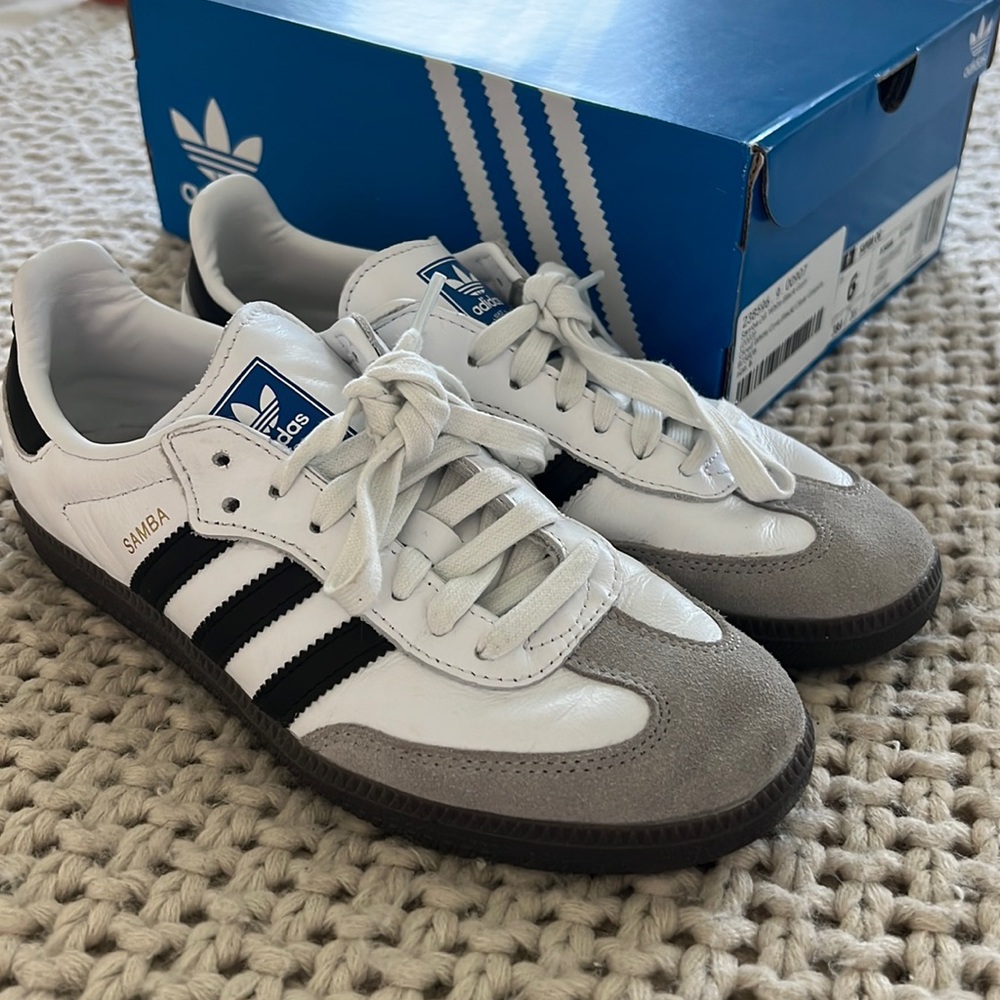 Adidas Samba OG “White Black Gum”